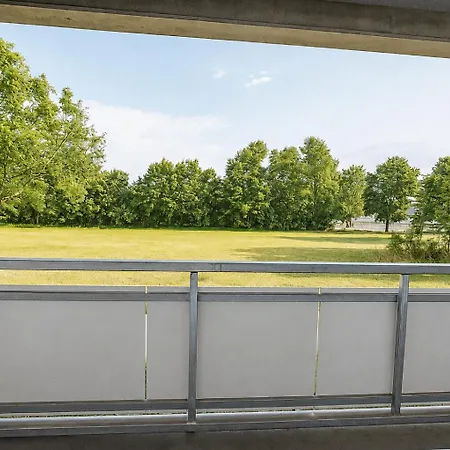 Apartament Modernes 2-raum Fuer 4 Personen Mit Boxspringbetten, Vollausgestatteter Kueche Und Balkon