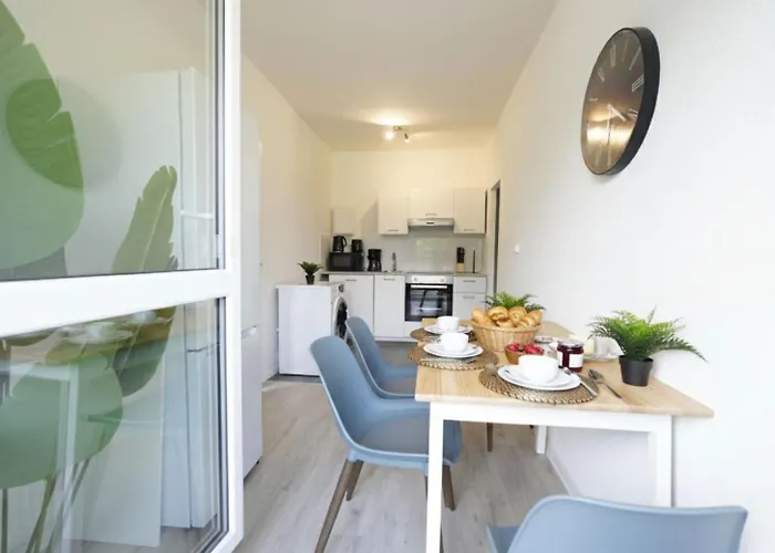 Modernes 2-raum Fuer 4 Personen Mit Balkon, Vollausgestatteter Kueche Und Balkon Halle (Saale)